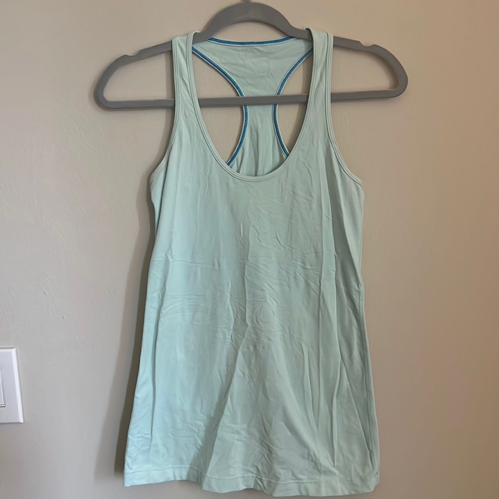 Lululemon tank